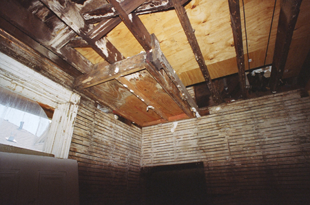 ceiling_under_bathroom